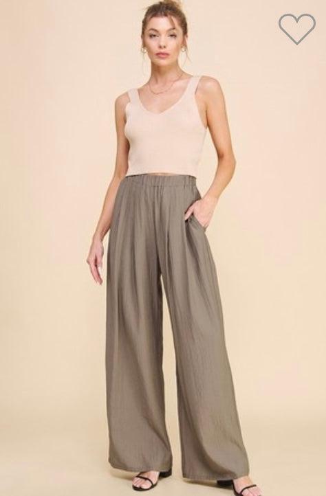 Linen Pants Women Long Culotte Pleated Elastic High Waist Summer Pants  Elegant Comfortable Fabric Airy Loose Fabric Pants : : Clothing,  Shoes