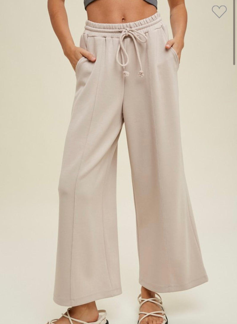 http://www.clothesmindedaz.com/cdn/shop/files/Wide-Leg-Lounge-Pants-160-Bottoms-Wishlist-Clothes-Minded-AZ-Womens-Boutique_800x.jpg?v=1702391003