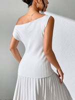 Single Shoulder Short Sleeve Knit Top